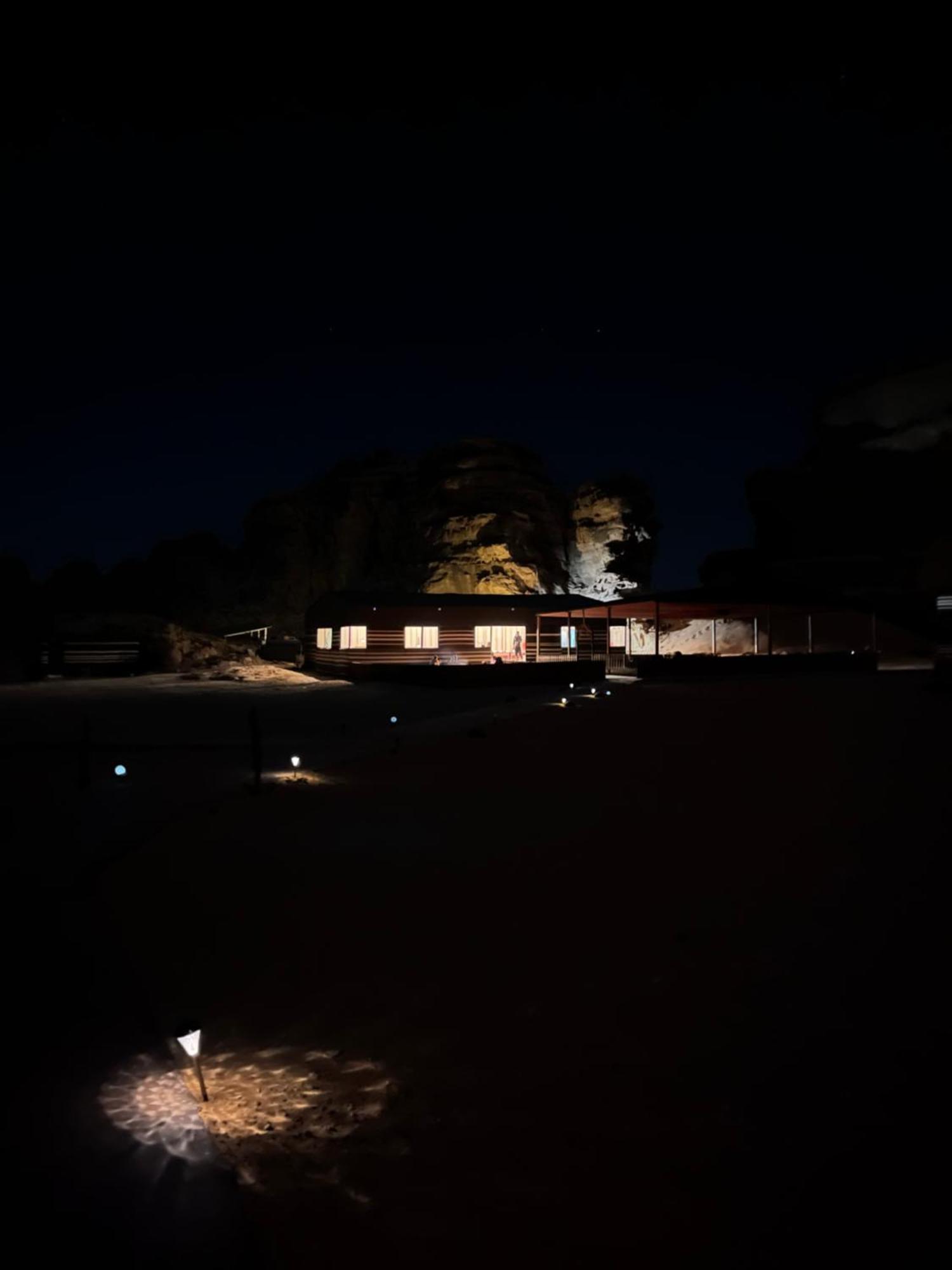 Wadi Rum Magic Camp Eksteriør bilde