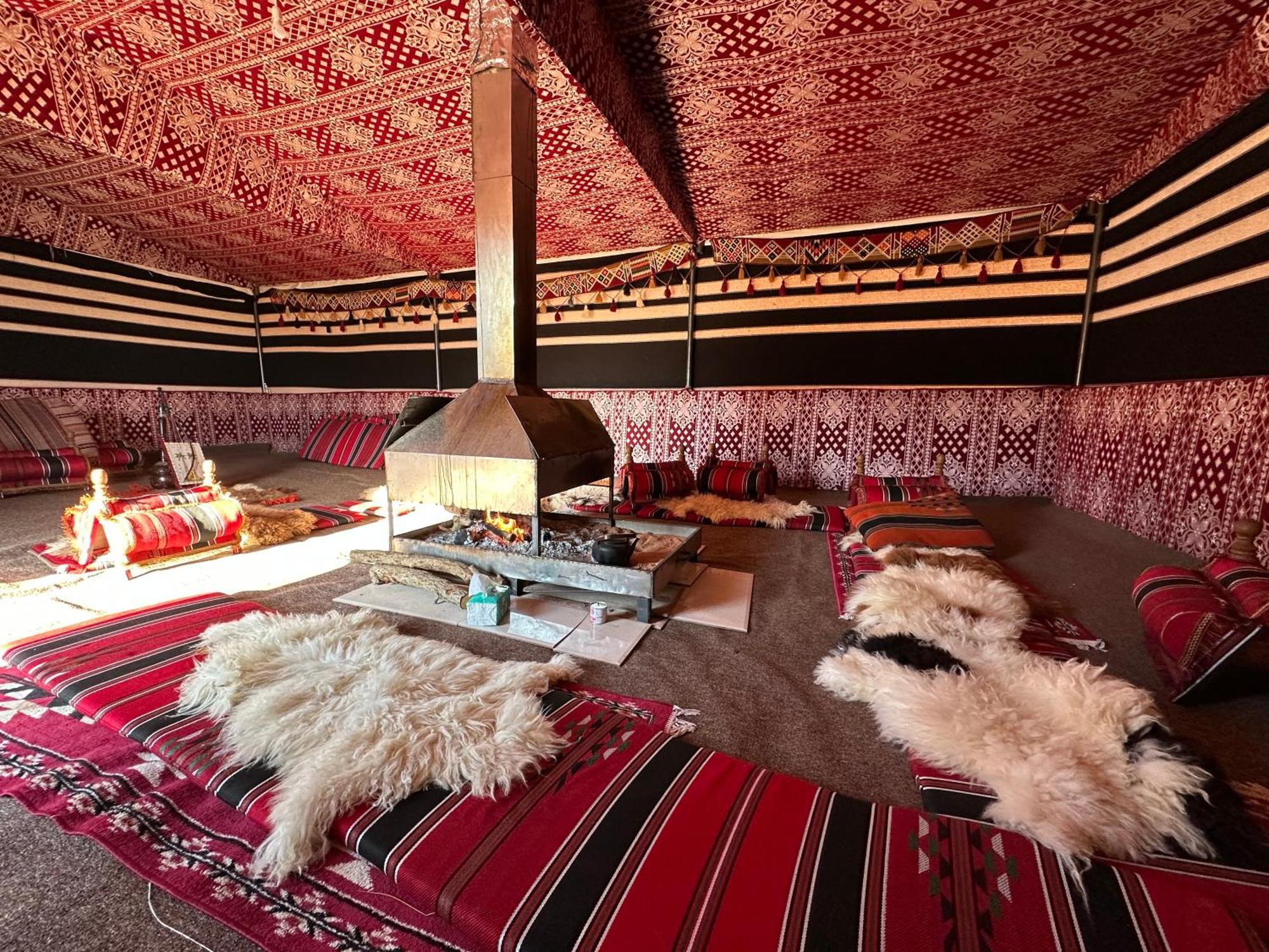 Wadi Rum Magic Camp Eksteriør bilde